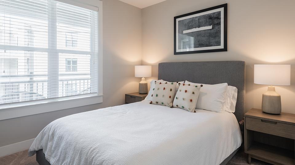 Rent Berkshire Dilworth 0563 in Charlotte, NC Landing